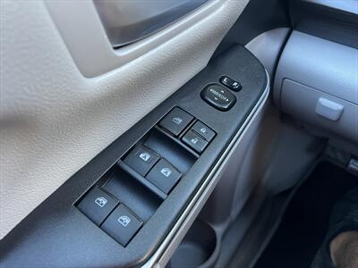 2016 Toyota Camry LE   - Photo 26 - Escondido, CA 92025