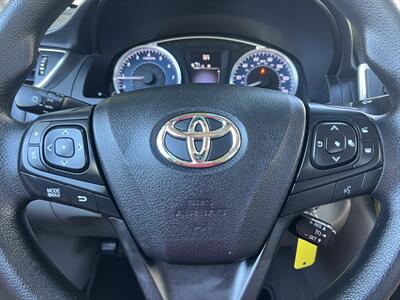 2016 Toyota Camry LE   - Photo 8 - Escondido, CA 92025