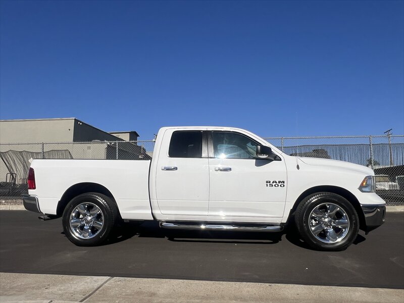 2016 RAM 1500 SLT  