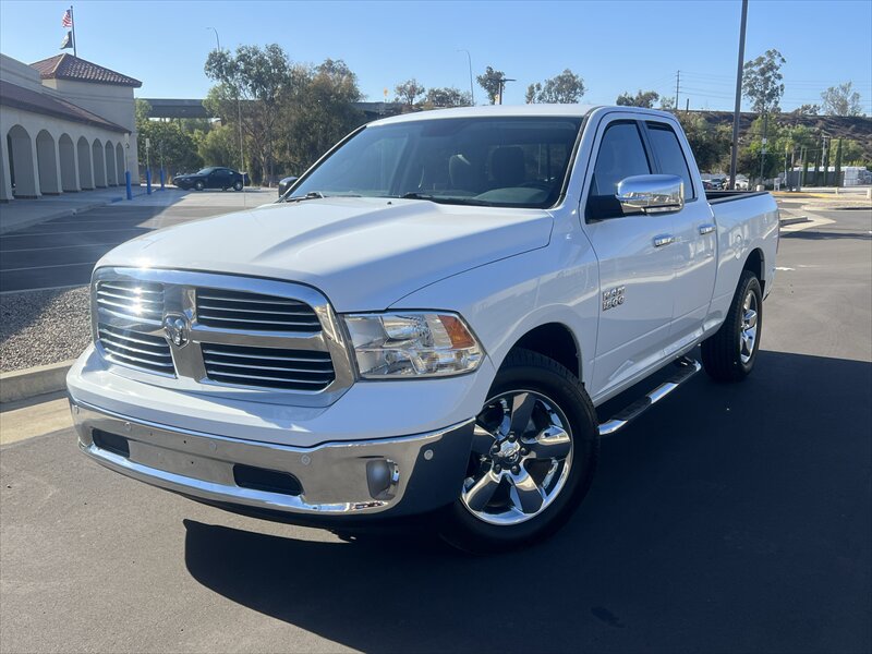 2016 RAM 1500 SLT  