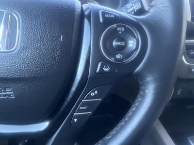 2017 Honda Pilot Touring   - Photo 29 - Escondido, CA 92025