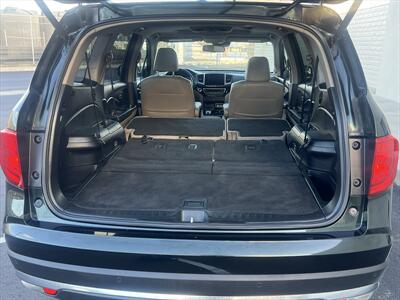2017 Honda Pilot Touring   - Photo 37 - Escondido, CA 92025