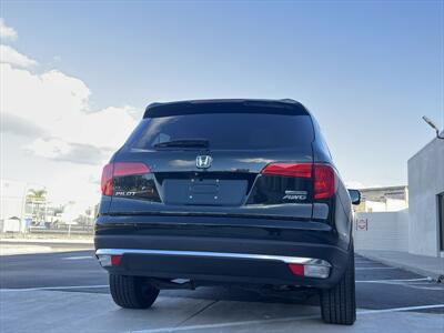 2017 Honda Pilot Touring   - Photo 10 - Escondido, CA 92025