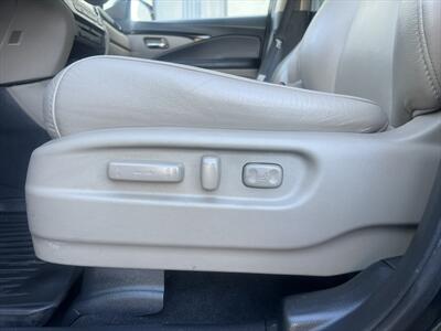 2017 Honda Pilot Touring   - Photo 25 - Escondido, CA 92025