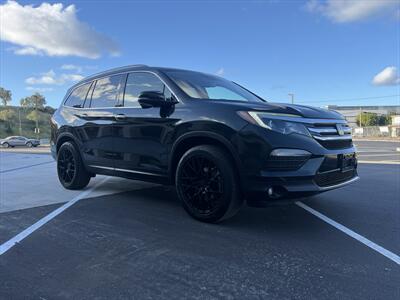 2017 Honda Pilot Touring   - Photo 6 - Escondido, CA 92025