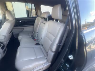 2017 Honda Pilot Touring   - Photo 33 - Escondido, CA 92025