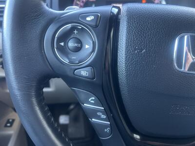 2017 Honda Pilot Touring   - Photo 28 - Escondido, CA 92025