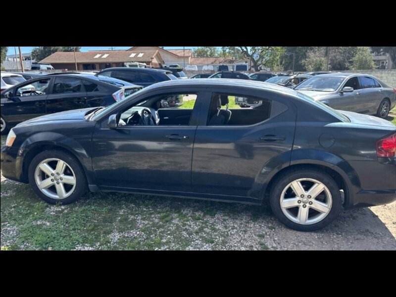 2012 Dodge Avenger SXT FWD