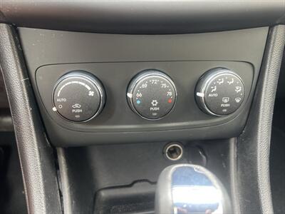 2012 Dodge Avenger SXT   - Photo 22 - Escondido, CA 92025