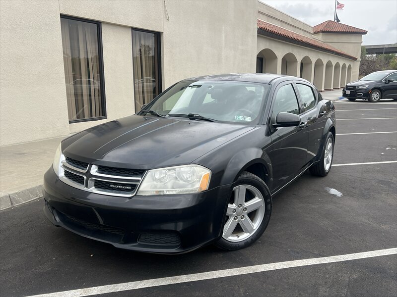 2012 Dodge Avenger SXT  