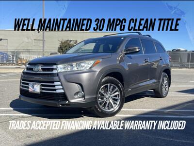 2019 Toyota Highlander Hybrid XLE   - Photo 1 - Escondido, CA 92025