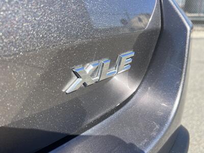 2019 Toyota Highlander Hybrid XLE   - Photo 12 - Escondido, CA 92025