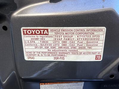 2019 Toyota Highlander Hybrid XLE   - Photo 39 - Escondido, CA 92025