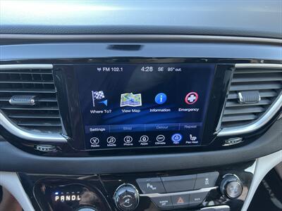 2017 Chrysler Pacifica Hybrid Premium   - Photo 36 - Escondido, CA 92025