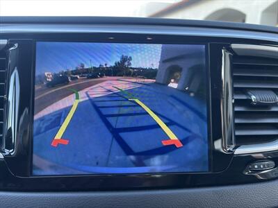 2017 Chrysler Pacifica Hybrid Premium   - Photo 35 - Escondido, CA 92025