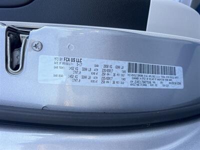 2017 Chrysler Pacifica Hybrid Premium   - Photo 27 - Escondido, CA 92025