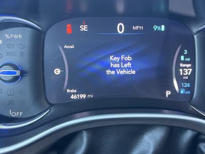 2017 Chrysler Pacifica Hybrid Premium   - Photo 34 - Escondido, CA 92025