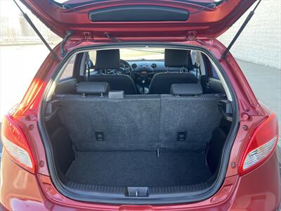 2014 Mazda MAZDA2   - Photo 20 - Escondido, CA 92025