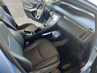 2015 Toyota Prius Plug-in Hybrid   - Photo 5 - Escondido, CA 92025