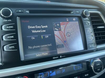 2014 Toyota Highlander XLE   - Photo 34 - Escondido, CA 92025