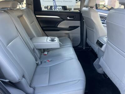 2014 Toyota Highlander XLE   - Photo 25 - Escondido, CA 92025
