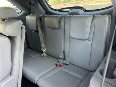 2014 Toyota Highlander XLE   - Photo 8 - Escondido, CA 92025