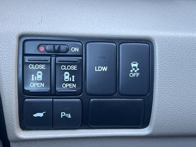 2015 Honda Odyssey Touring Elite   - Photo 32 - Escondido, CA 92025