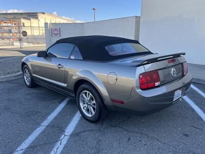 2005 Ford Mustang V6 Deluxe   - Photo 13 - Escondido, CA 92025