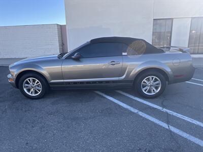 2005 Ford Mustang V6 Deluxe   - Photo 12 - Escondido, CA 92025