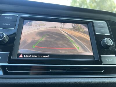 2019 Volkswagen Jetta SE   - Photo 2 - Escondido, CA 92025