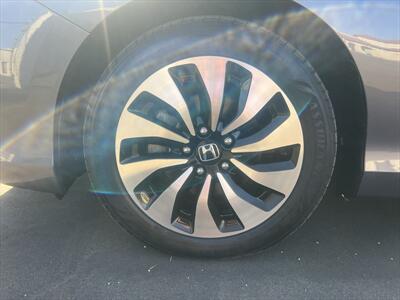 2015 Honda Accord Hybrid Touring   - Photo 20 - Escondido, CA 92025