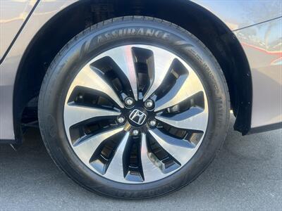 2015 Honda Accord Hybrid Touring   - Photo 22 - Escondido, CA 92025