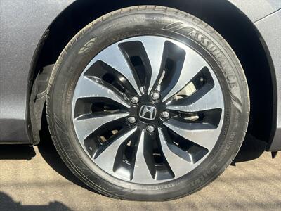 2015 Honda Accord Hybrid Touring   - Photo 23 - Escondido, CA 92025