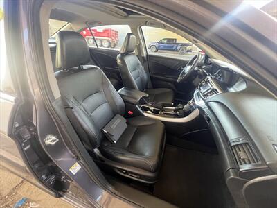 2015 Honda Accord Hybrid Touring   - Photo 40 - Escondido, CA 92025