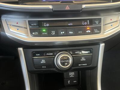 2015 Honda Accord Hybrid Touring   - Photo 38 - Escondido, CA 92025