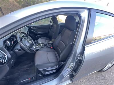 2014 Mazda Mazda3 i Touring   - Photo 15 - Escondido, CA 92025