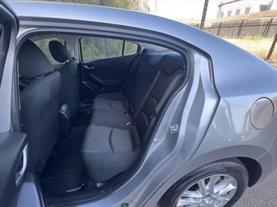 2014 Mazda Mazda3 i Touring   - Photo 16 - Escondido, CA 92025