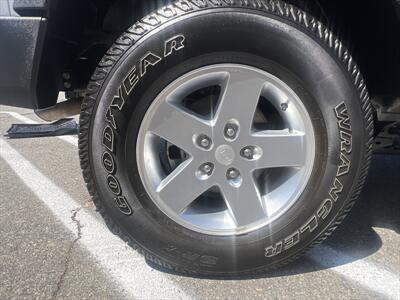2015 Jeep Wrangler Sport   - Photo 18 - Escondido, CA 92025