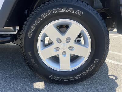 2015 Jeep Wrangler Sport   - Photo 15 - Escondido, CA 92025