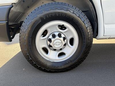 2014 Chevrolet Express 2500   - Photo 4 - Escondido, CA 92025