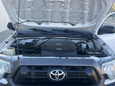 2013 Toyota Tacoma PreRunner V6   - Photo 2 - Escondido, CA 92025