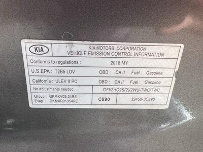 2016 Kia Sorento SX Limited V6   - Photo 25 - Escondido, CA 92025