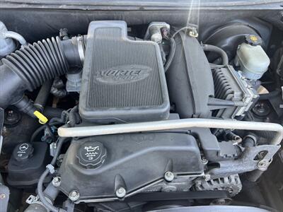 2005 GMC Envoy SLE   - Photo 4 - Escondido, CA 92025