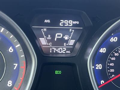 2015 Hyundai ELANTRA SE - Photo 4 - Escondido, CA 92025