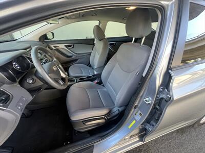2015 Hyundai ELANTRA SE - Photo 6 - Escondido, CA 92025