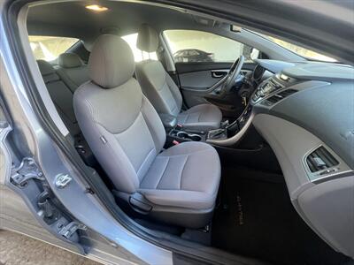 2015 Hyundai ELANTRA SE - Photo 18 - Escondido, CA 92025