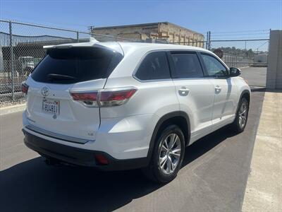 2014 Toyota Highlander LE Plus   - Photo 14 - Escondido, CA 92025