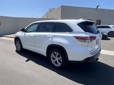 2014 Toyota Highlander LE Plus   - Photo 19 - Escondido, CA 92025