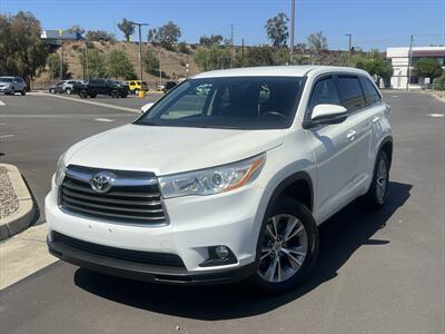 2014 Toyota Highlander LE Plus   - Photo 4 - Escondido, CA 92025