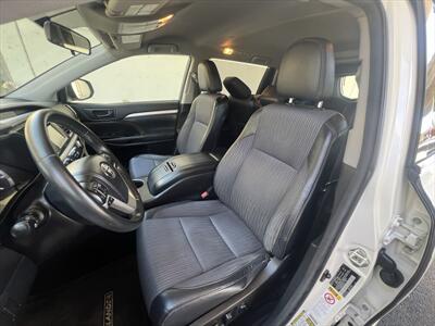 2014 Toyota Highlander LE Plus   - Photo 36 - Escondido, CA 92025